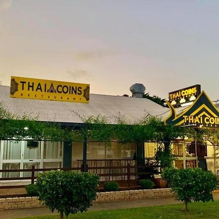 Motel Nomad Cairns Exteriör bild